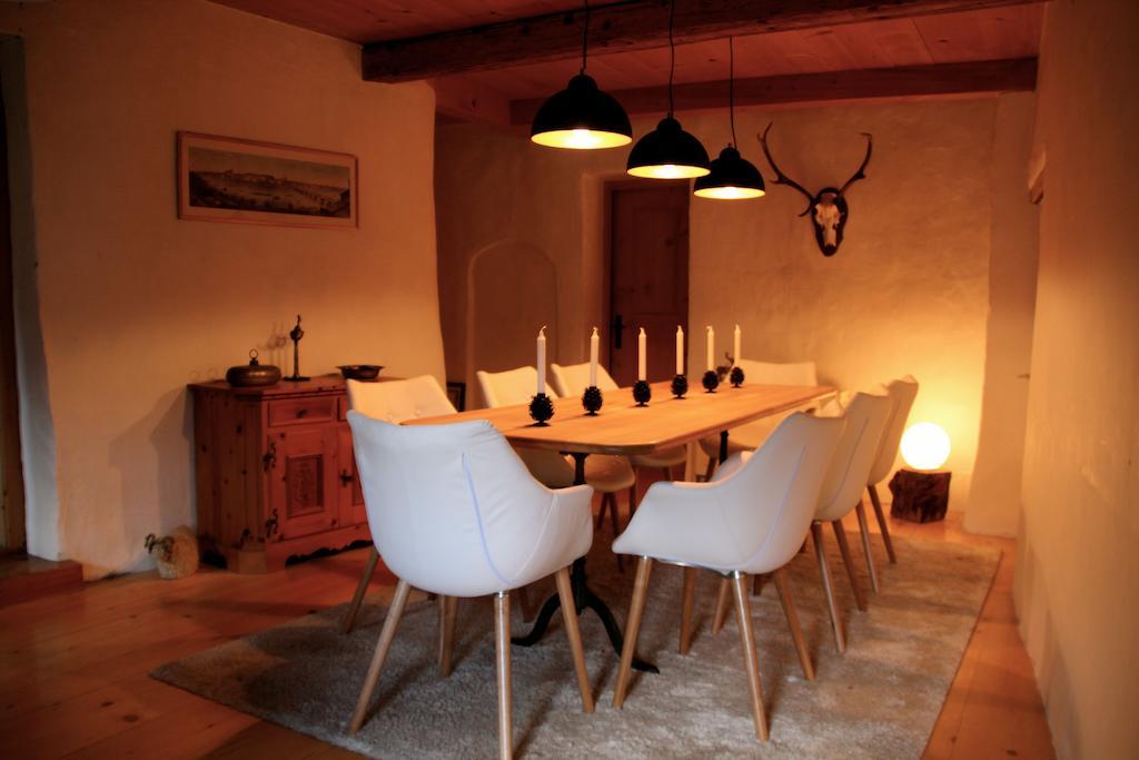Tgesa Ferrera Villa Schmitten  Rum bild